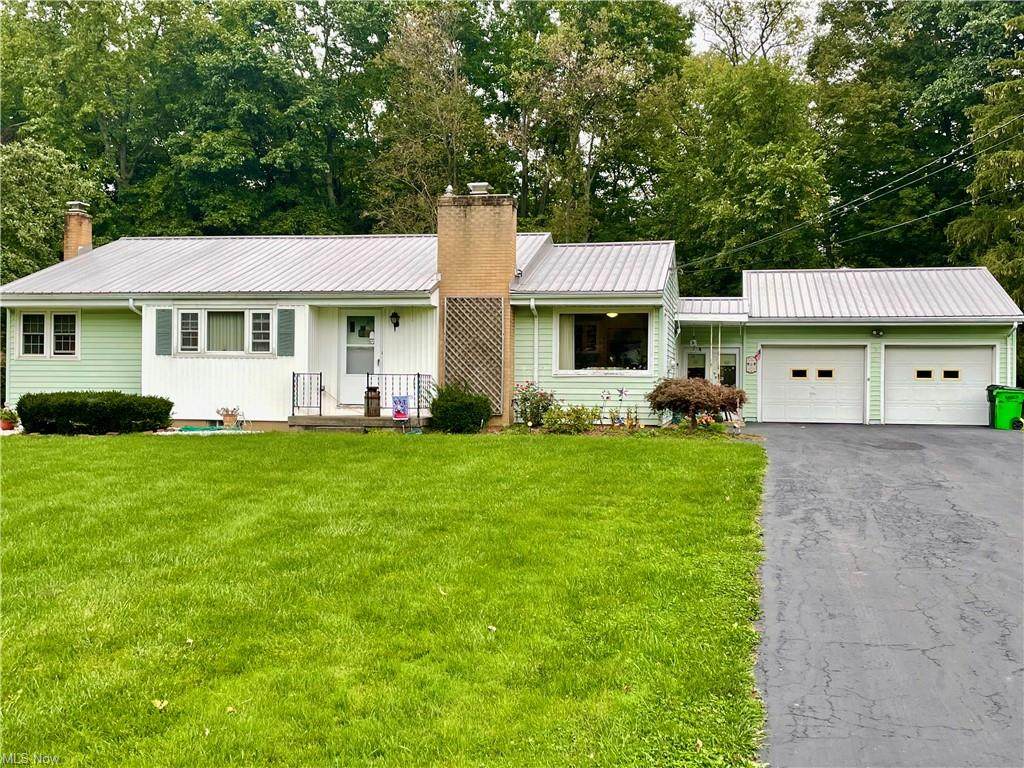 2972 Armstrong Drive - Photo 1