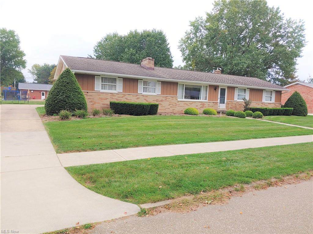 541 Ladyne Avenue - Photo 1