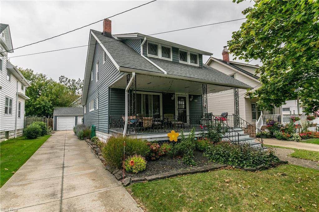 1634 Rosewood Avenue - Photo 1