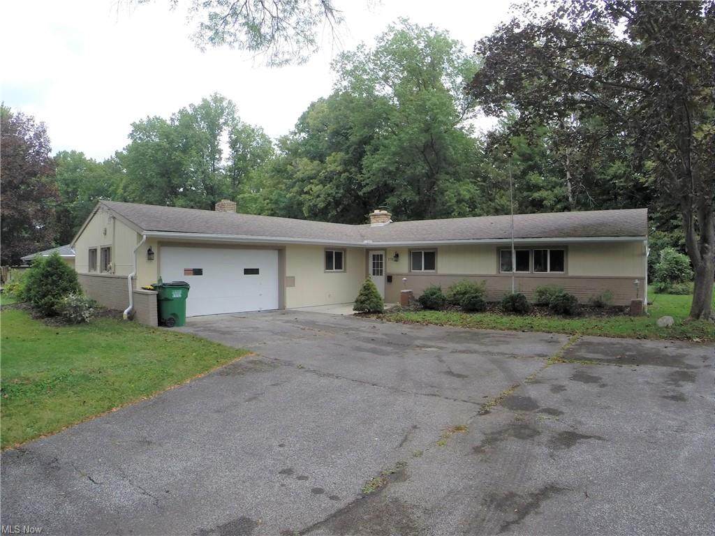 175 Coventry Drive - Photo 1