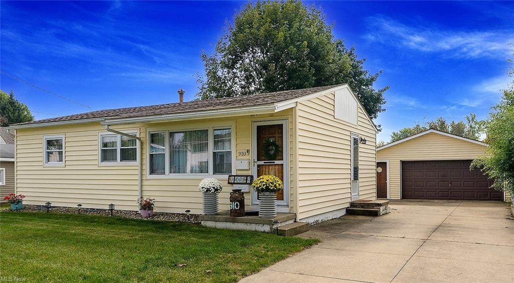910 Winston Street - Photo 1