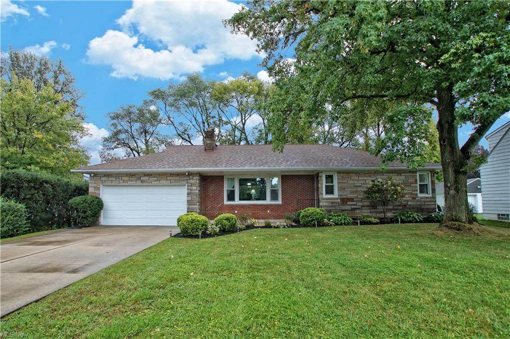 139 Singer Avenue - Photo 1