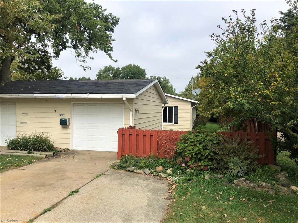 458 Sprague Road - Photo 1