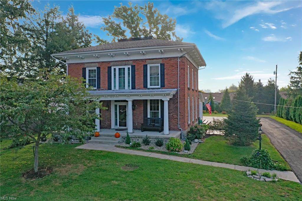 1012 Main Street - Photo 1