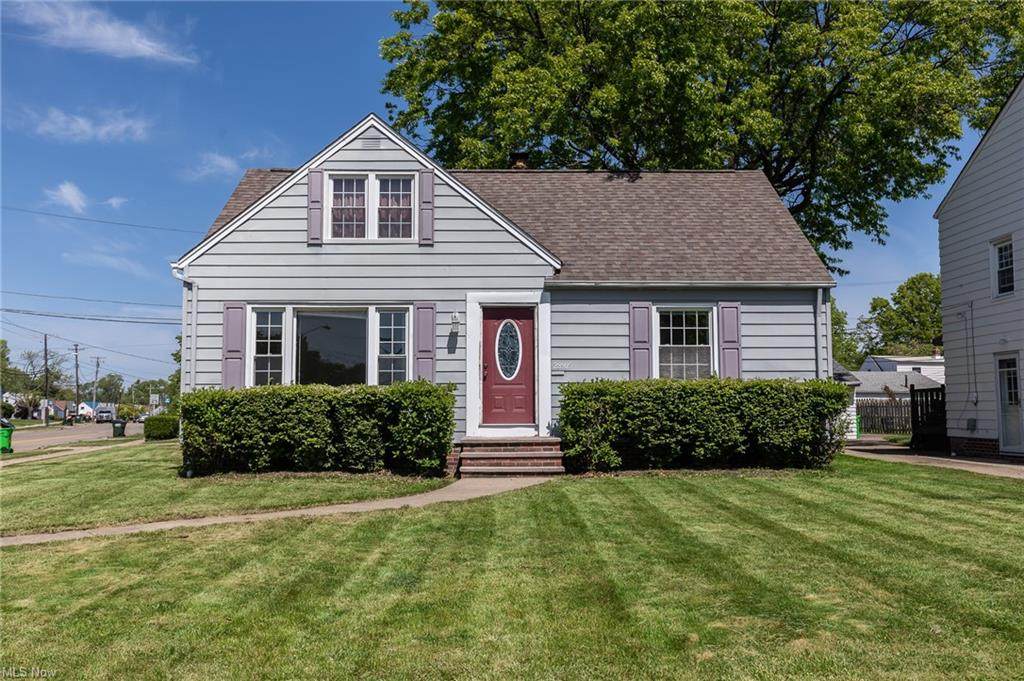 28905 Edgewood Drive - Photo 1