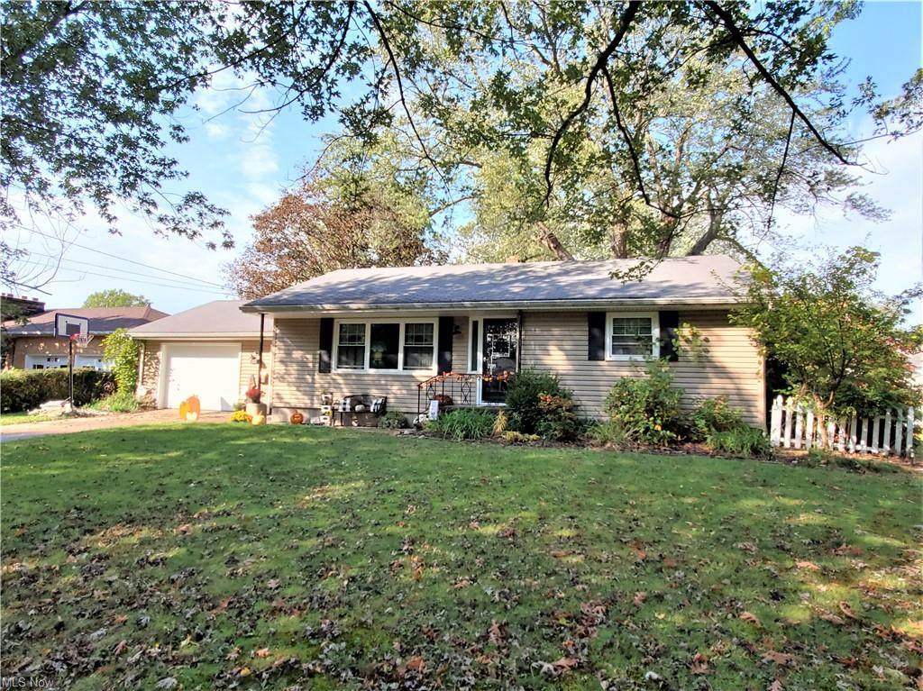 2219 10th Street - Photo 1