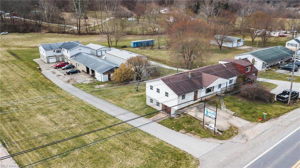 2833 Dupont Rd. - Photo 1