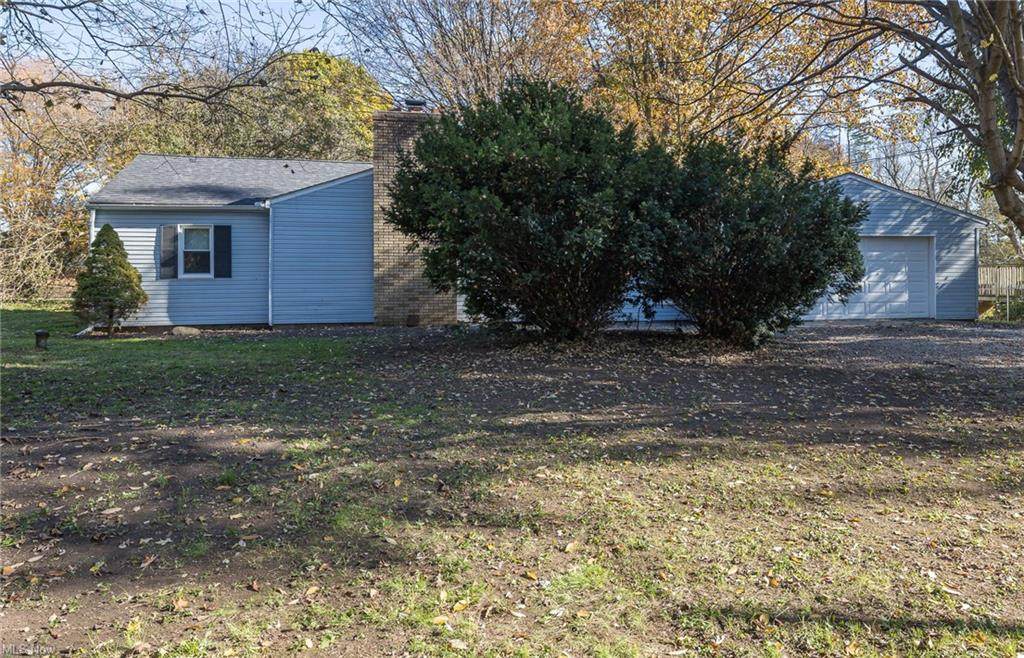 1505 Mctaggart Court - Photo 1