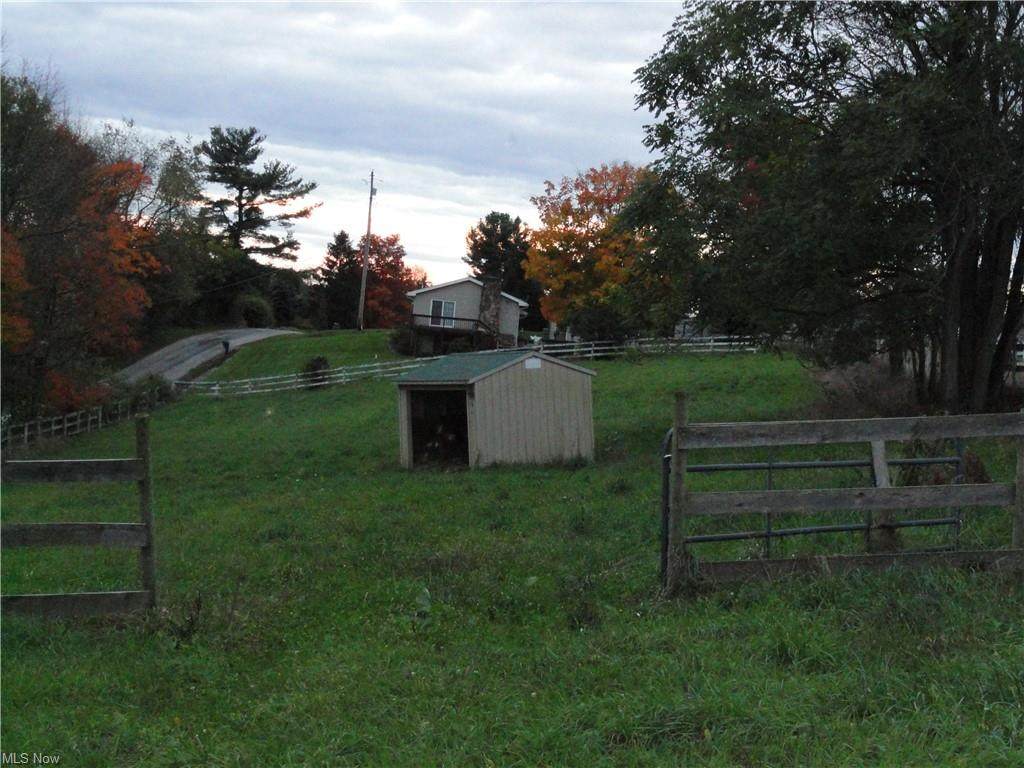 881 Ross Road - Photo 1