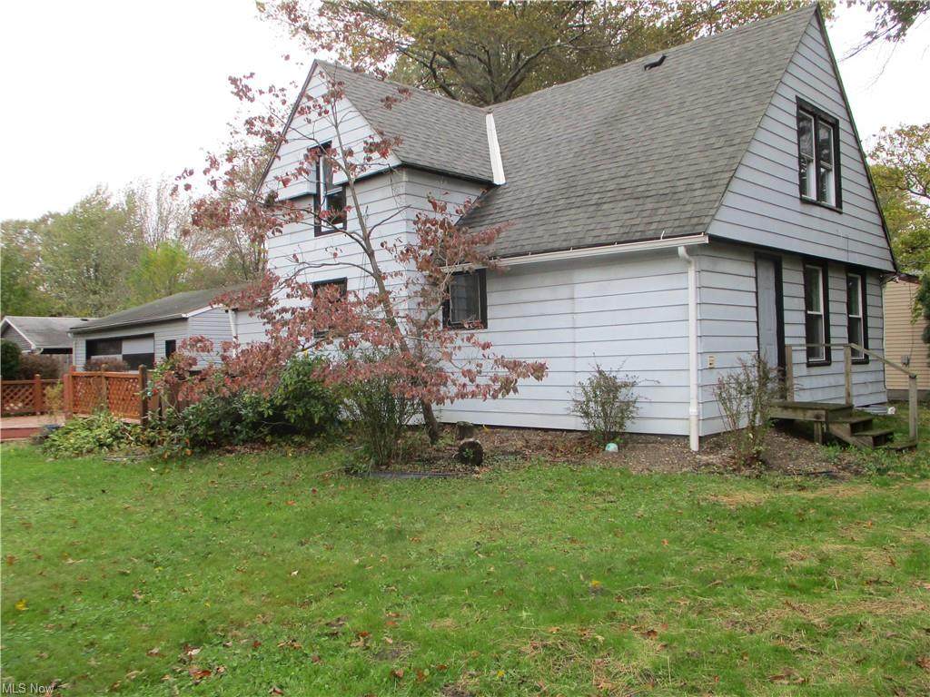 805 Carson Street - Photo 1