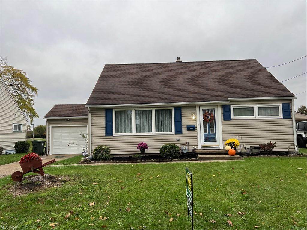 1220 Poplar Avenue - Photo 1