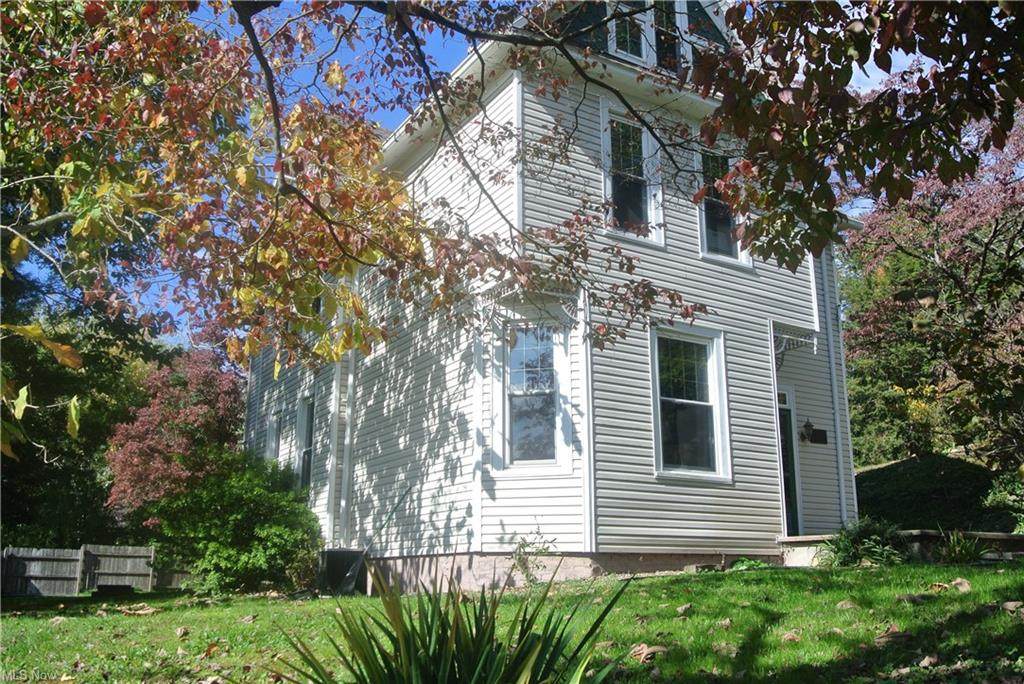 2511 Oak Street - Photo 1