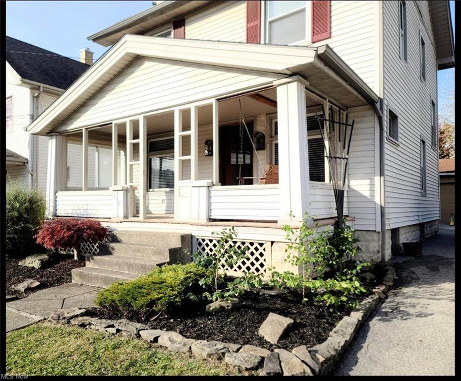 256 2nd Street - Photo 1