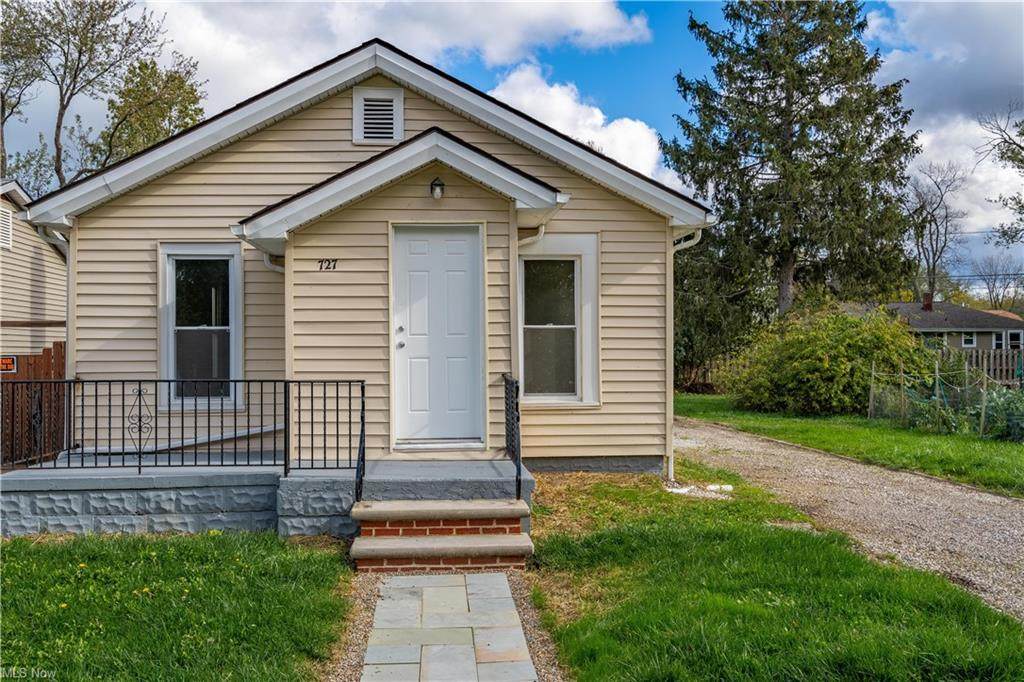 727 Howell Street - Photo 1