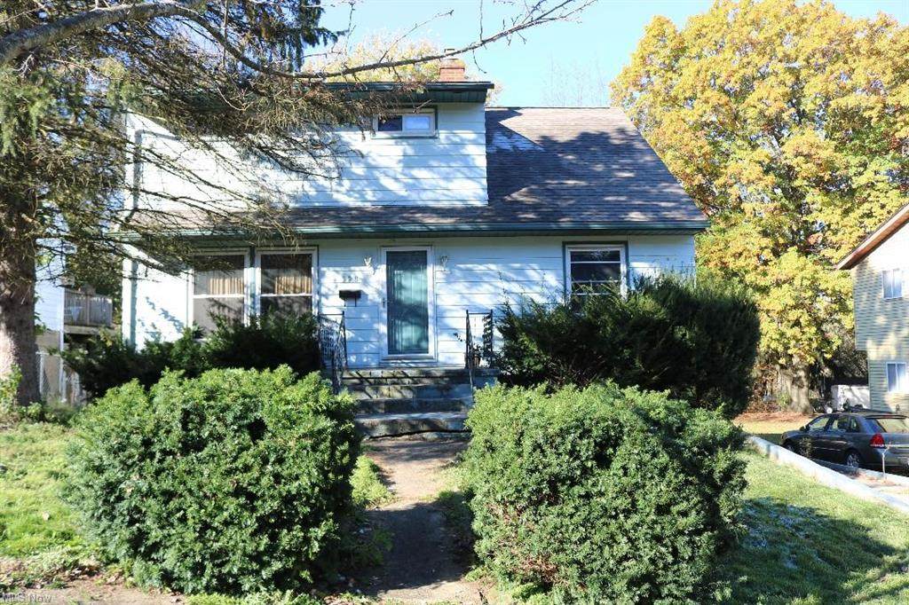 928 Manitou Avenue - Photo 1