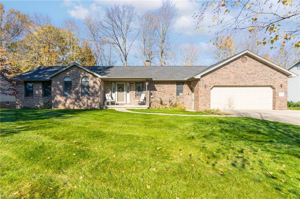 111 Forest Creek Drive - Photo 1