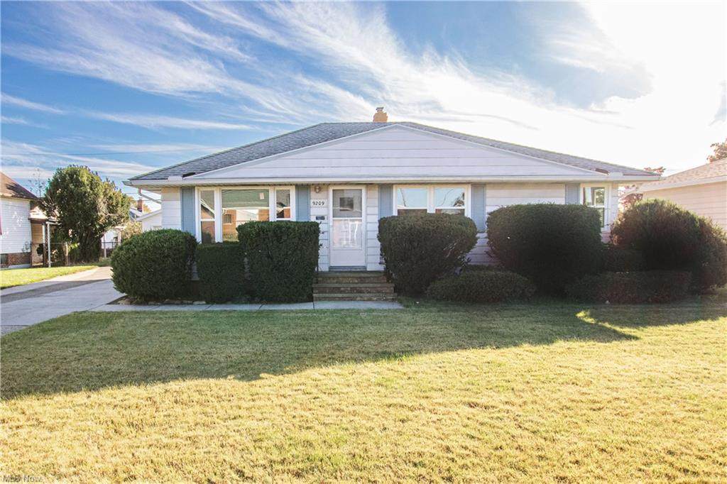 9209 Biddulph Road - Photo 1