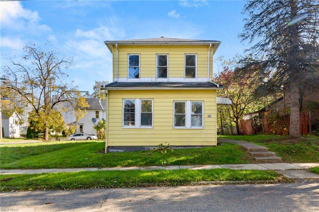466 Daisy Street - Photo 1