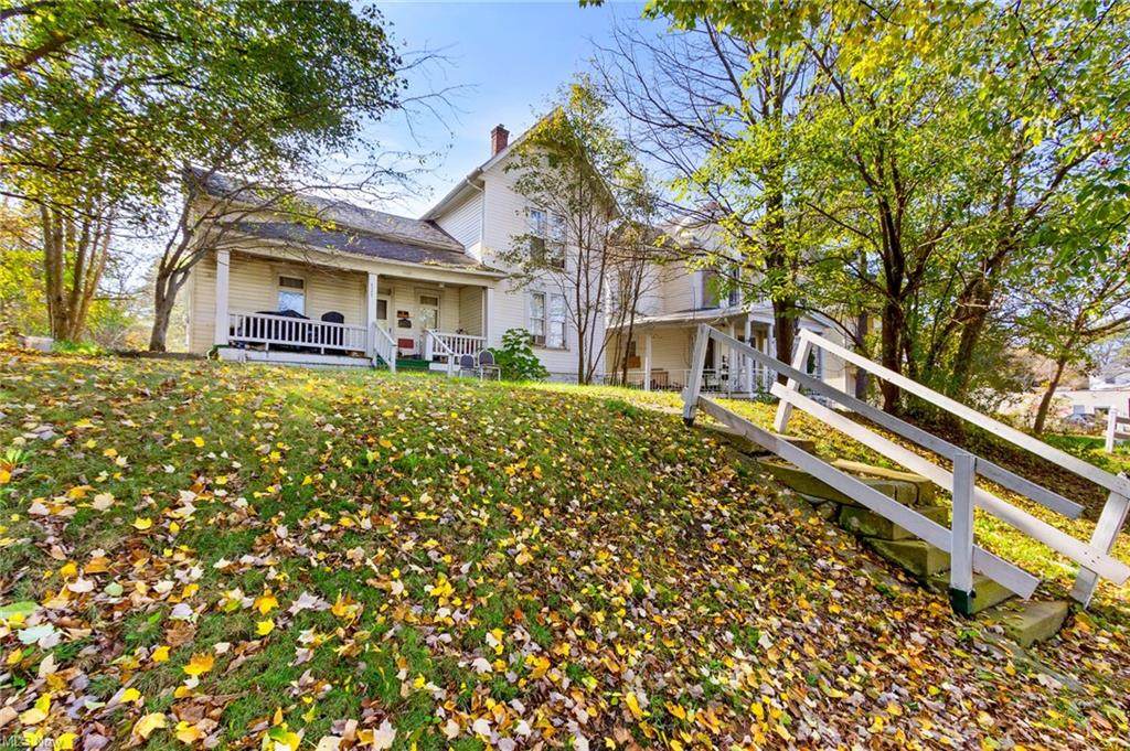 325 4th Street - Photo 1