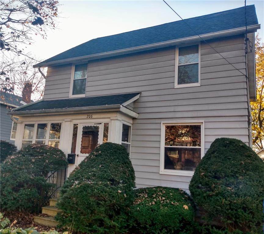 206 Bentley Avenue - Photo 1