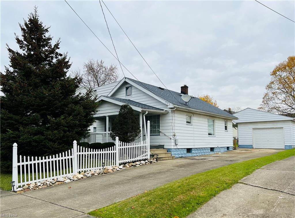 1053 Tod Avenue - Photo 1
