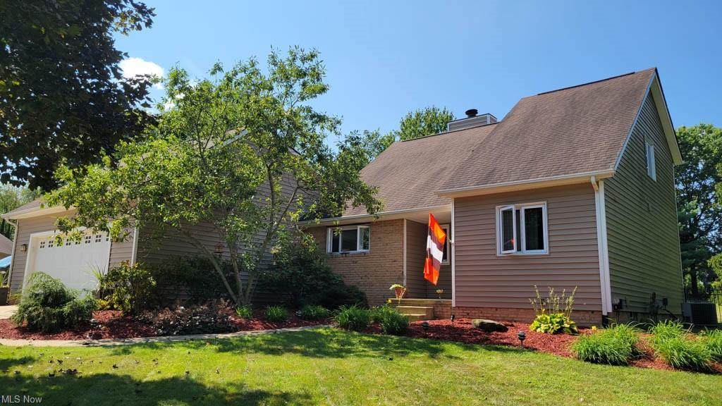 6230 Beachland Circle - Photo 1