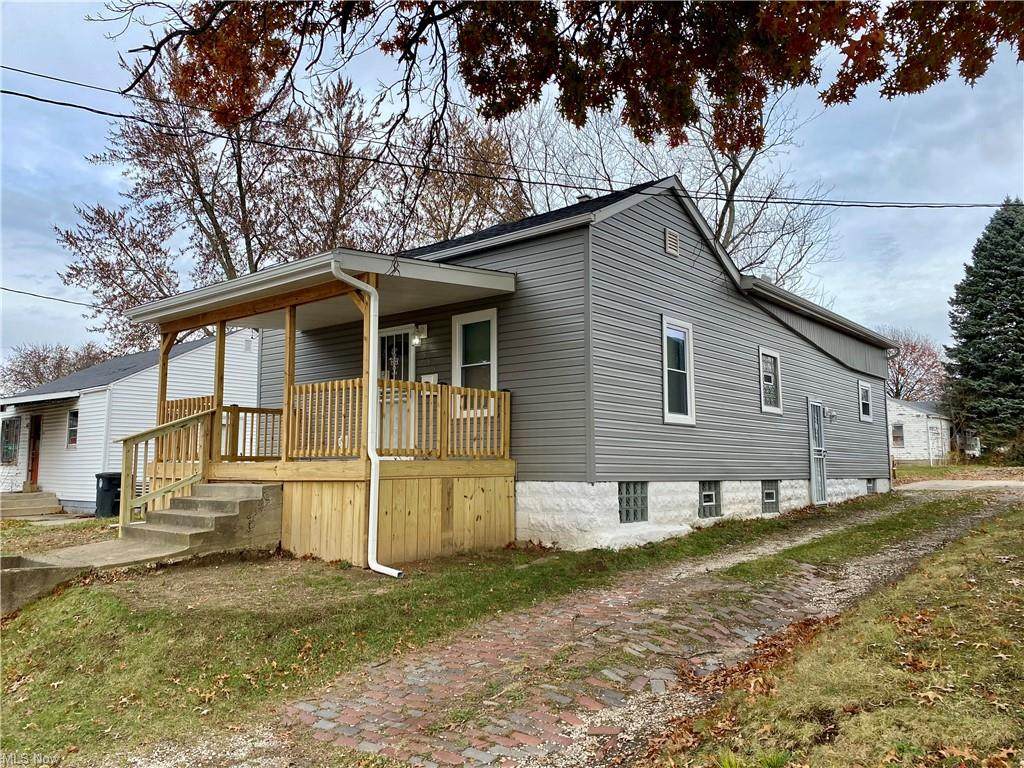 585 High Grove Boulevard - Photo 1
