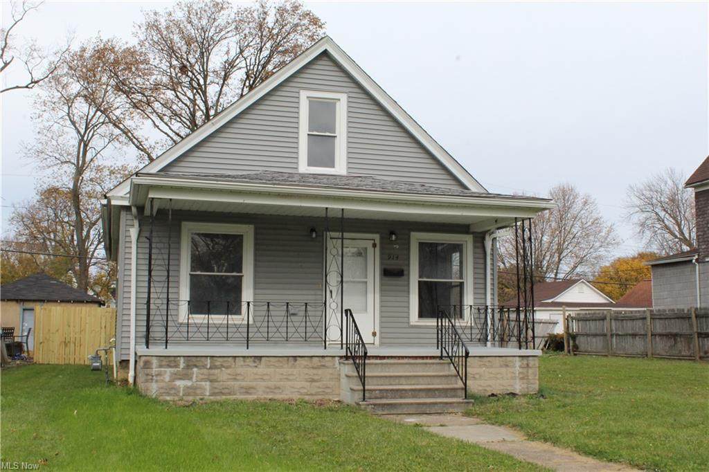 914 10th Street - Photo 1