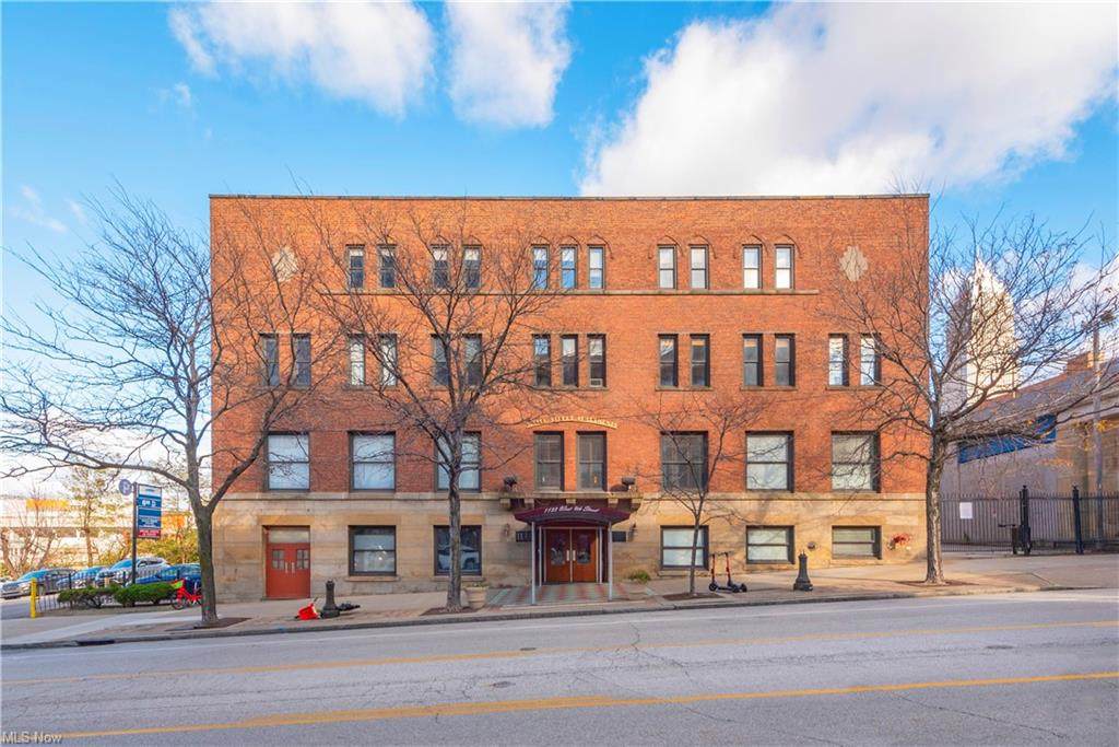 1133 9th Street - Photo 1
