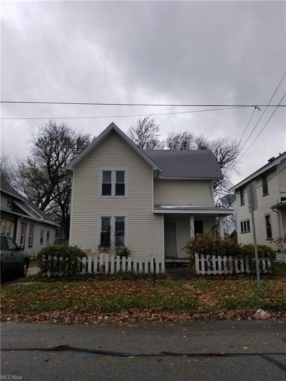 1635 8th Street - Photo 1