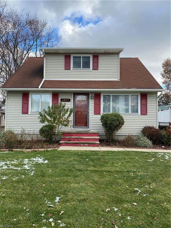 4611 192nd Street - Photo 1