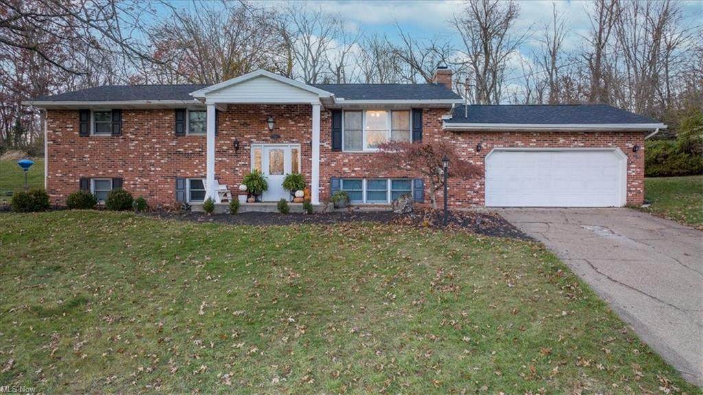 204 North Hills Drive - Photo 1