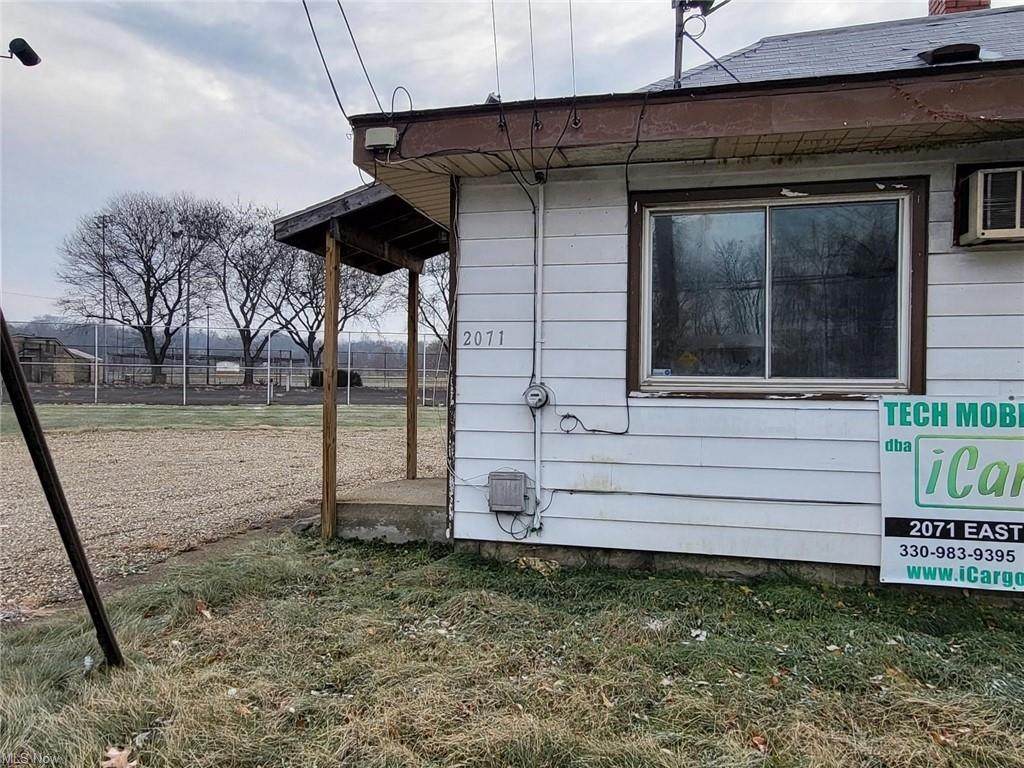 2071 East Avenue - Photo 1