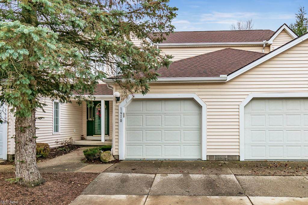 1610 Pheasant Court - Photo 1