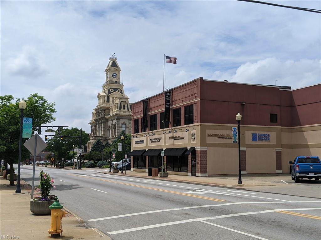 501 Main Street - Photo 1