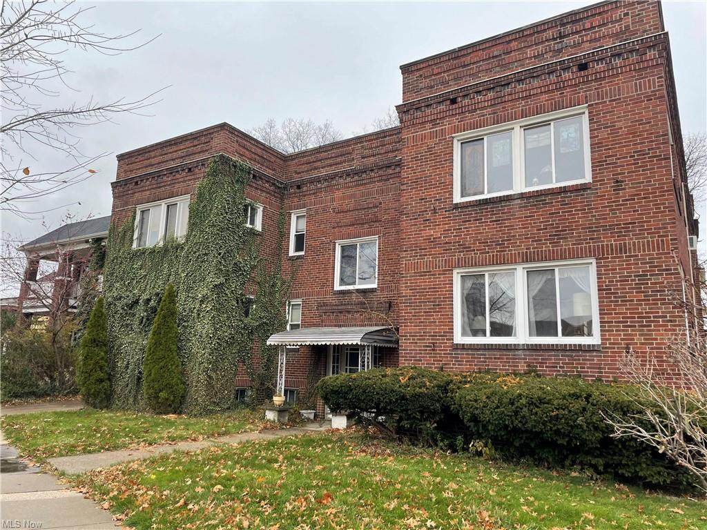 11806 Clifton Boulevard - Photo 1