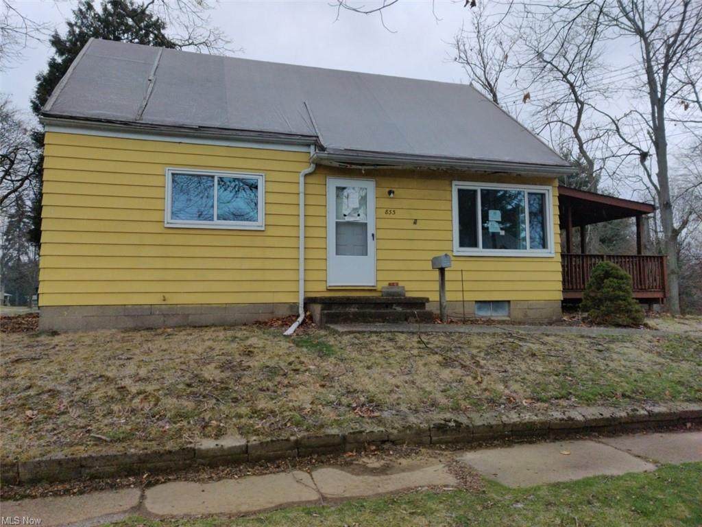833 Sutherland Avenue - Photo 1