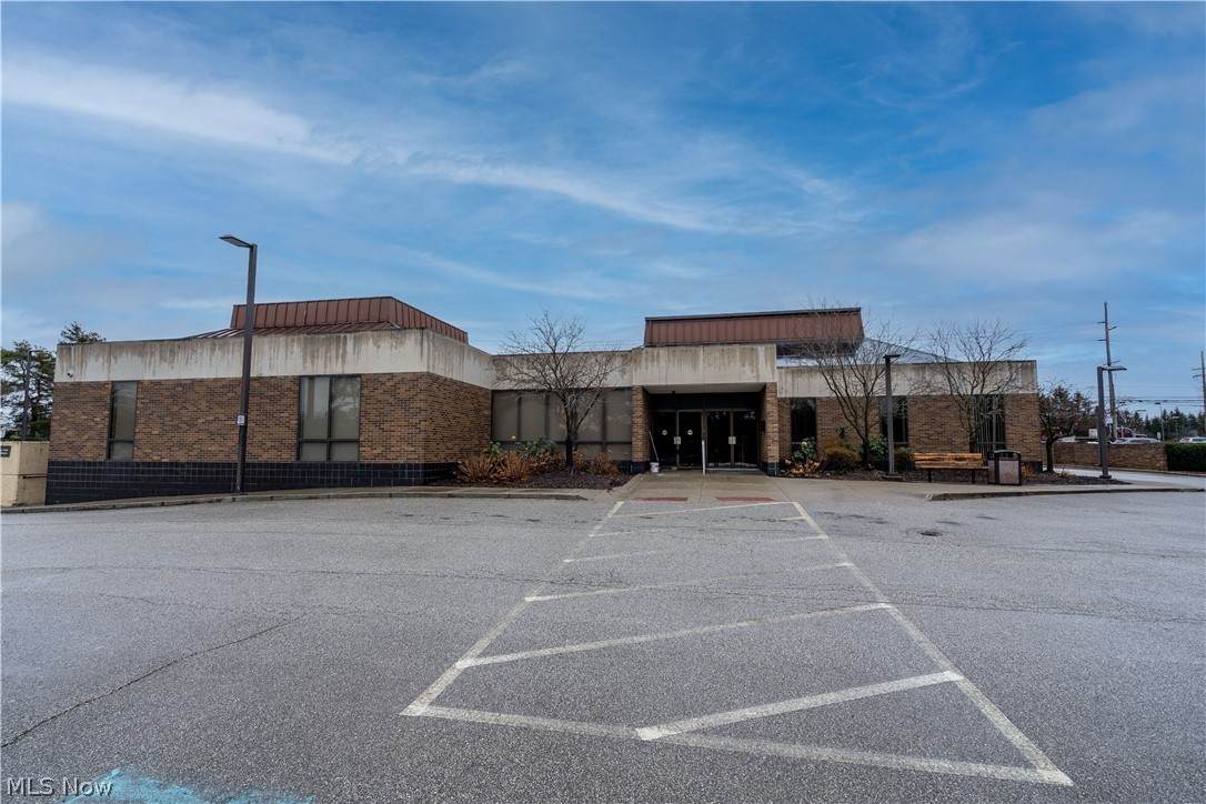 17406 Royalton Road - Photo 1