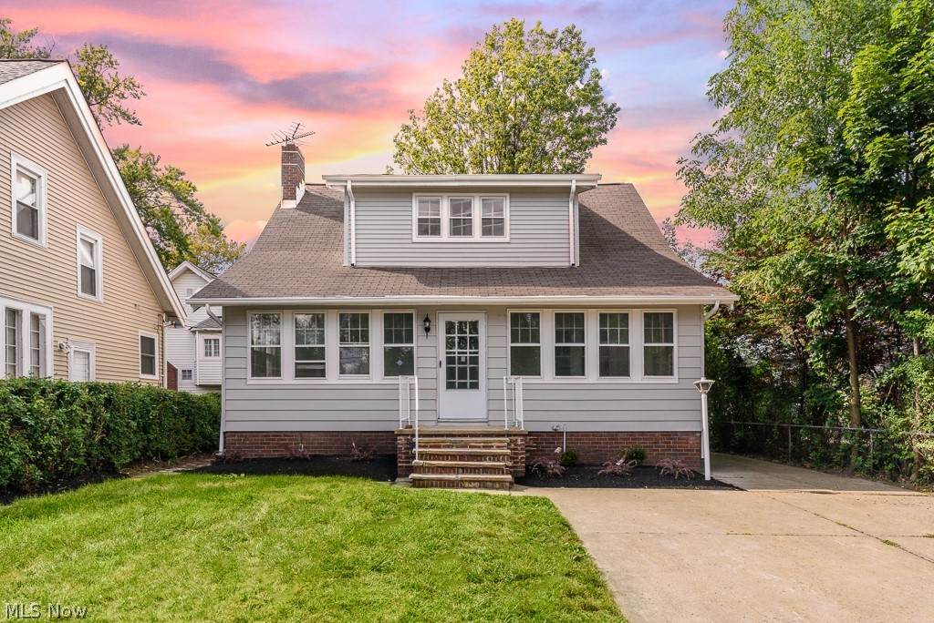 18119 Lake Shore Boulevard - Photo 1