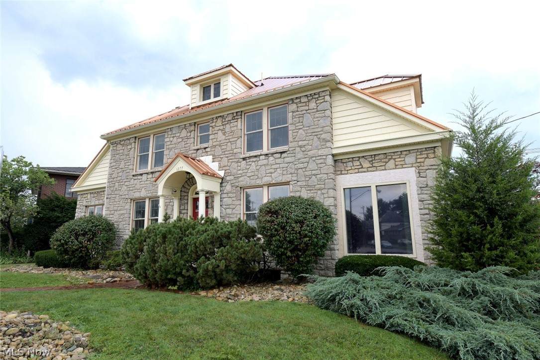 1277 Maple Avenue - Photo 1