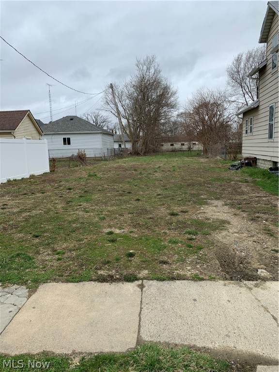 1419 Lindsley Street - Photo 1