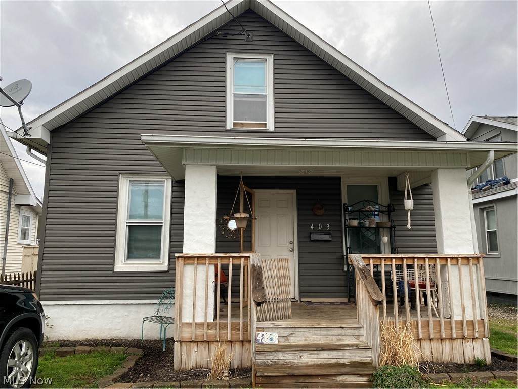 403 32nd Street - Photo 1