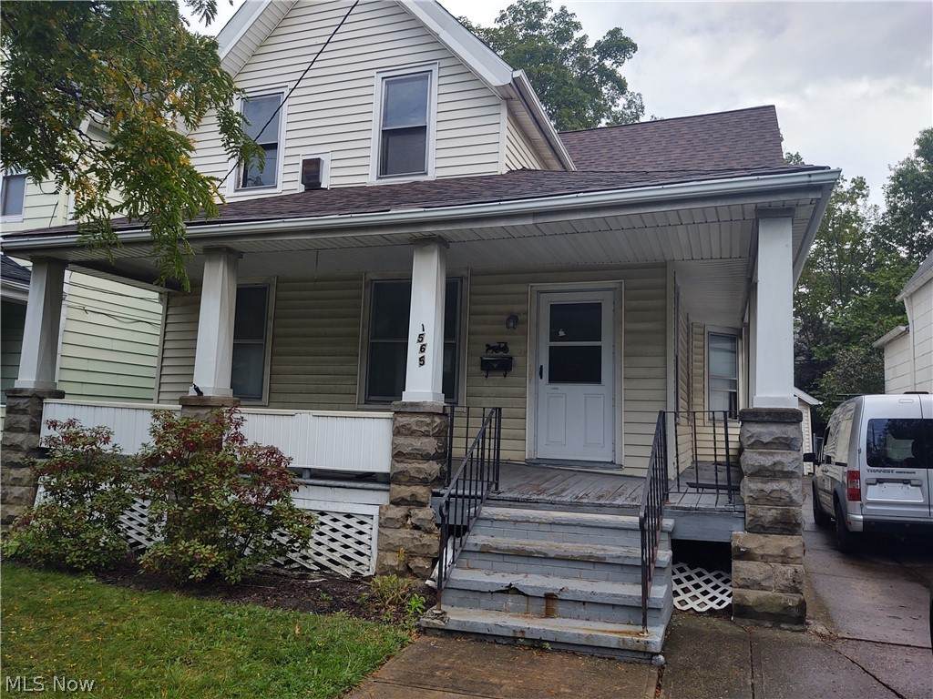 1565 Hopkins Avenue - Photo 1