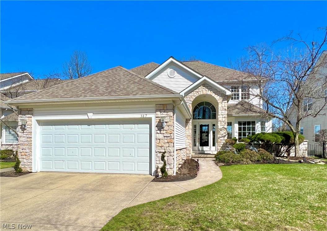 387 Glengary Circle - Photo 1