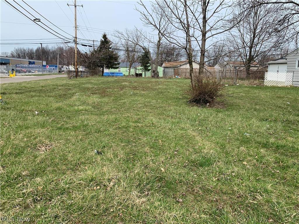 Bell Avenue - Photo 1