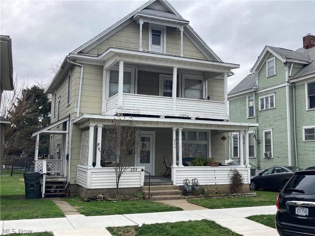 235 10th Street - Photo 1