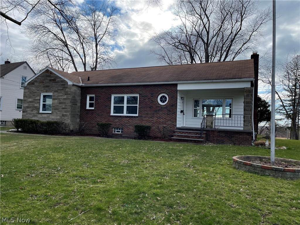 1099 Skinner Avenue - Photo 1