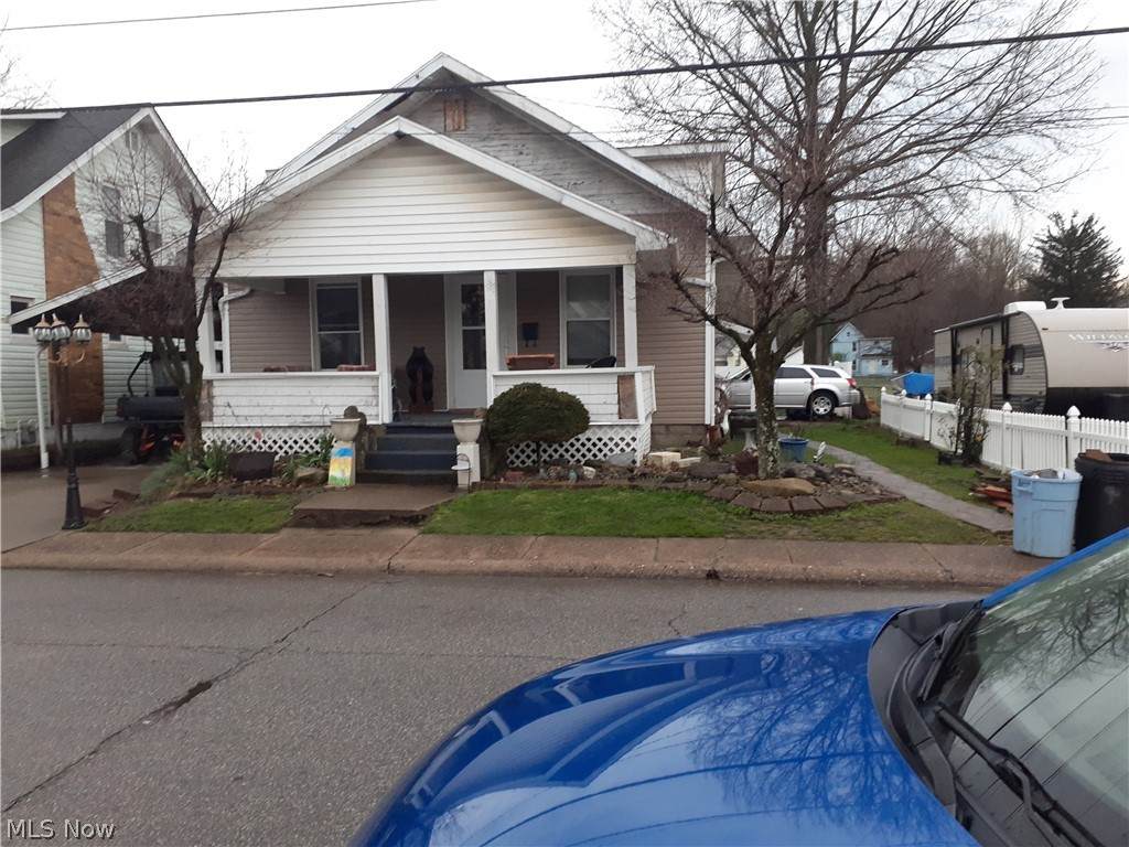 1410 32nd Street - Photo 1