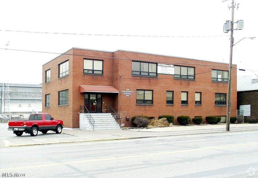 1841 28th Street - Photo 1