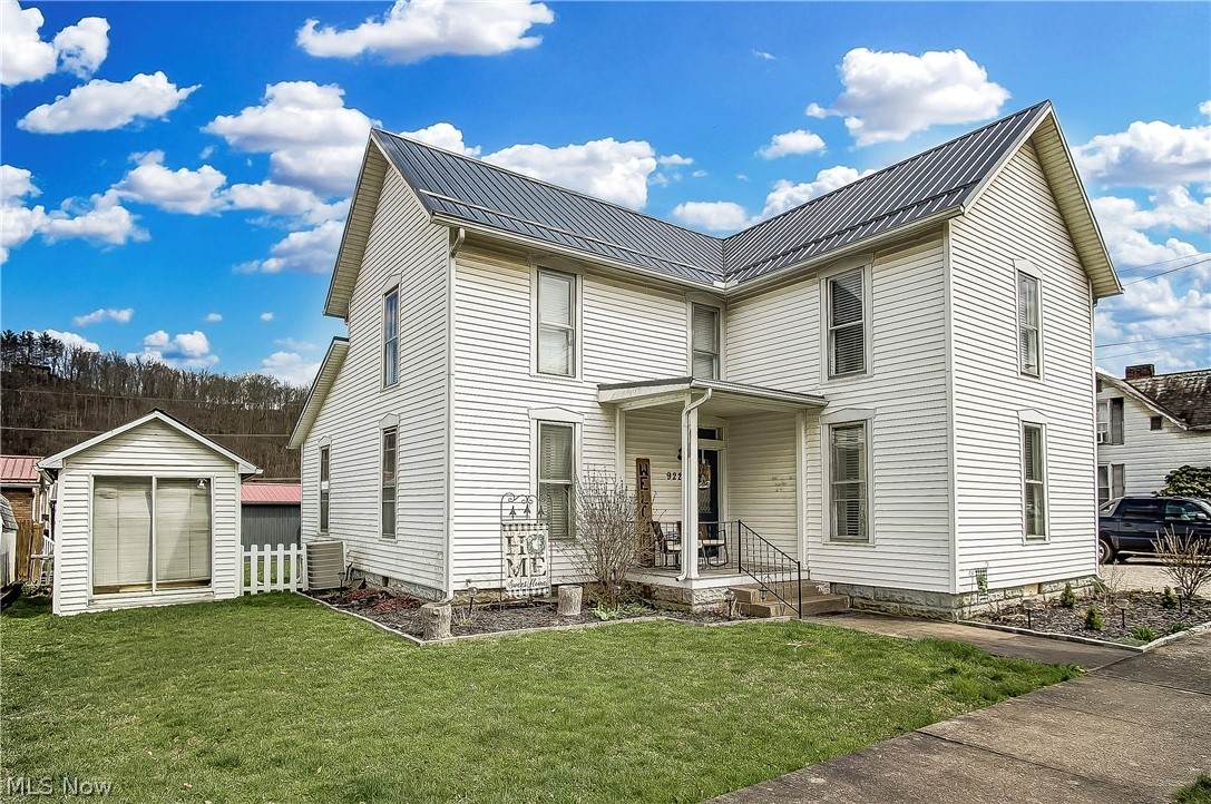 922 Main Street - Photo 1